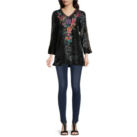 Outlet 👏 Calessa Knit Embroidered Abstract Tie Dye Print V-Neck 3/4 Sleeve Tunic Black Multi ✨ - Image 3